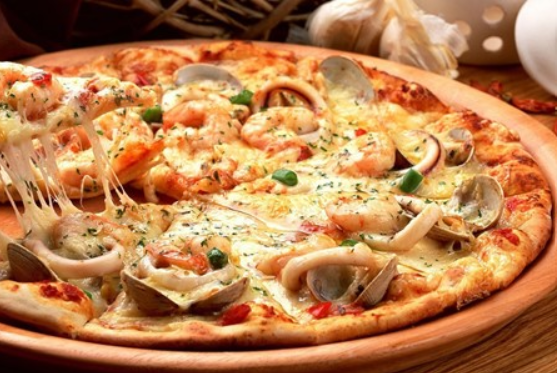 FRUITS DE MER (Sauce Tomate, Fromage, Fruits de Mer, Citron)